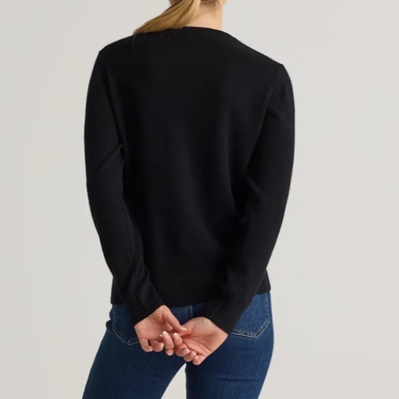 Mount Cashmere 100% cashmere Classic Black crewneck Sweater size small - Picture 4 of 11